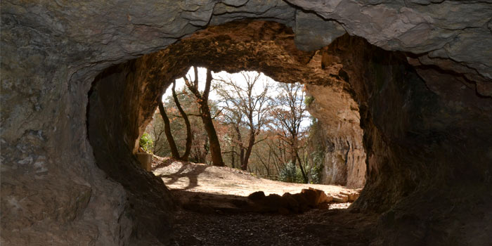 Les Grottes du Toll, à Moià