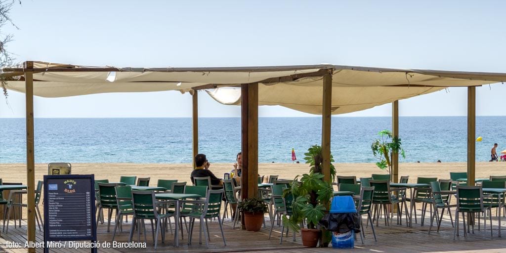Disfruta de los chiringuitos de playa