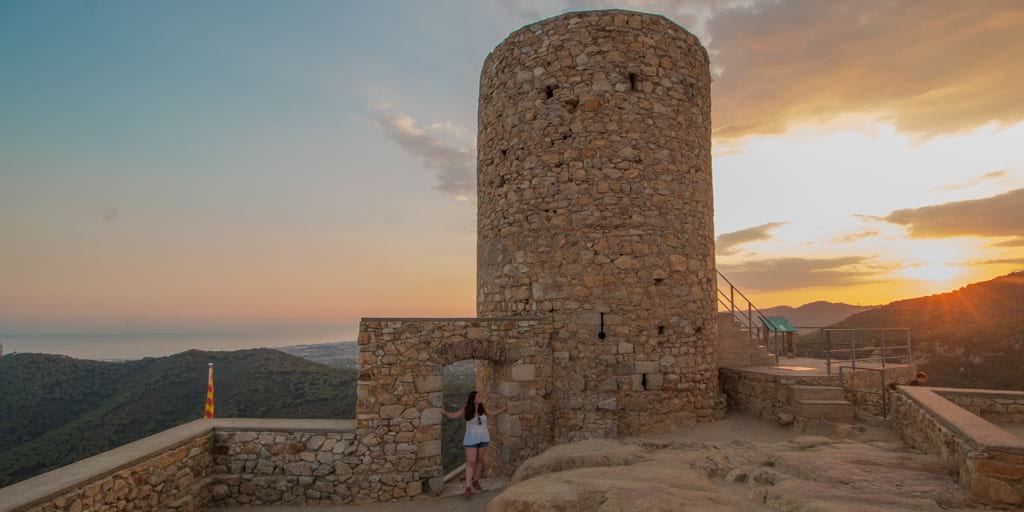 <p>Capvespre al castell de Burriac</p>