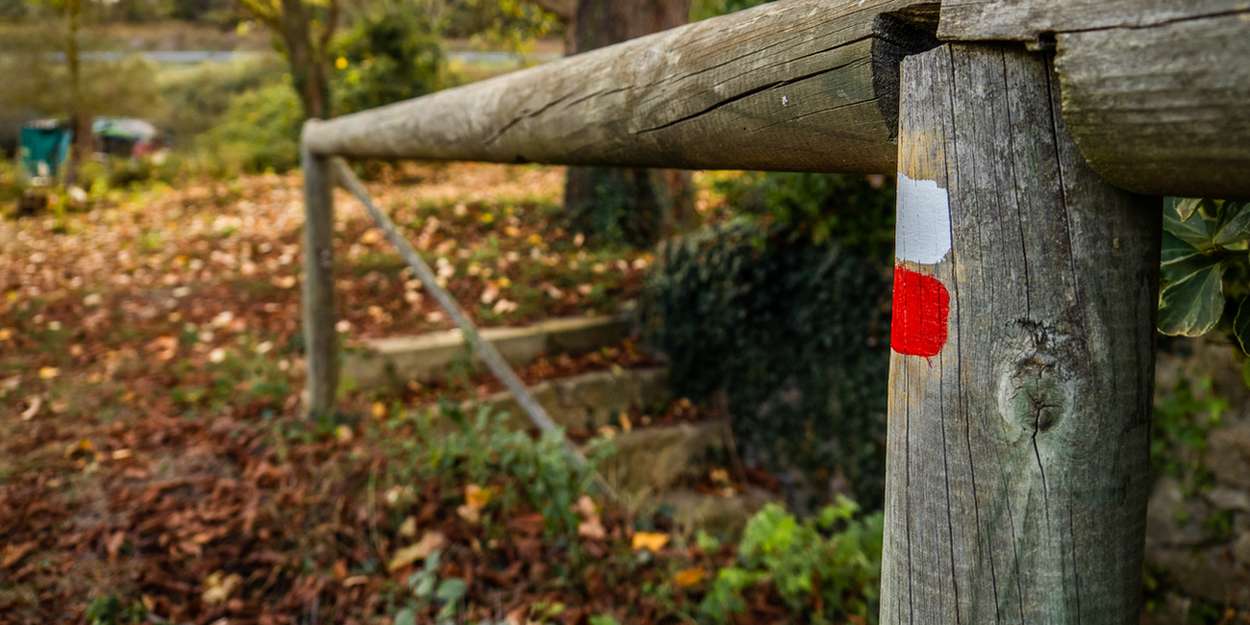 Una imatge de la senyalització del GR 177 a la ruta circular entre Castellterçol i Sant Quirze Safaja (Fotografia: Bernat Figueras) Ruta circular entre Castellterçol i Sant Quirze Safaja