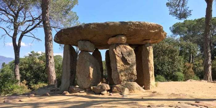 Una imatge d'un tram de la ruta Tourdera per Vallgorguina (Fotografia: Consell Comarcal de La Selva) Una imatge d'un tram de la ruta Tourdera per Vallgorguina