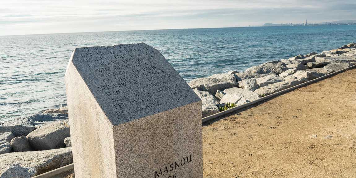 Platja d'Ocata en un dels trams de la ruta del Meridià verd