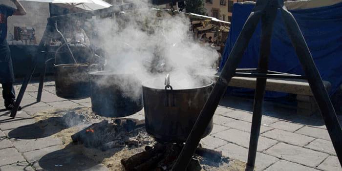 Topf- und Kesselmarkt von Caldes